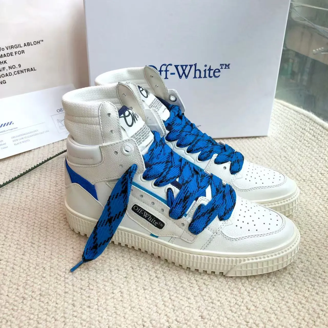 Men's men's shoes P660! 🌈🌈OFF WHITE🌈🌈 ⚡️Couple model⚡️🍓New color🍓 👉Ex-factory price: 130-45 The latest spring model of Gaobang street casual Martin style masterpiece, released the highest quality version on the market 👊 Series original mold opening, original lasting, production technology 1:1 original ➰🔜The best choice for more and more celebrities and Internet celebrities🔸In the classics Changes in the code🔸Innovate in the trend🔸Strive to break away from the shackles of bad street design🔝Although he is not the originator of fashion design, he is definitely a shining dark horse in avant-garde design🐴🆙Do not follow the trend🔅Not universal beauty🔅 Fabric💯First-layer cowhide Lining💯Imported skin-friendly and environmentally friendly polyester mesh Foot pads💯Original molded high-elastic environmentally friendly molding pads Midsole💯Original lasting process Outsole💯Rubber outsole Packaging💯Official website synchronized full set of packaging (brand wrapping paper, brand certificate, brand cloth bag)